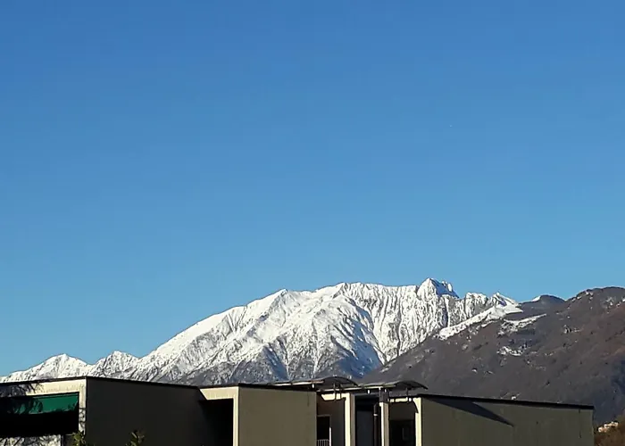 アパート Casa Rabissale ロカルノ